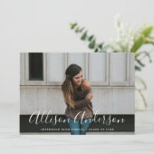 Tijdloos Script Blush Roze Foto Afstuderen Aankondiging (Staand voorkant)