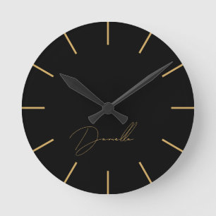 Tijdloze Black & Gold Luxury Script Naam Ronde Klok
