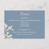 Tijdloze bloemensymfonie in blauwe bruiloft informatiekaartje (Voorkant)