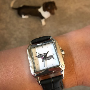Tijdloze Dachshund Charm: Grijs geruite lederen ba Horloge