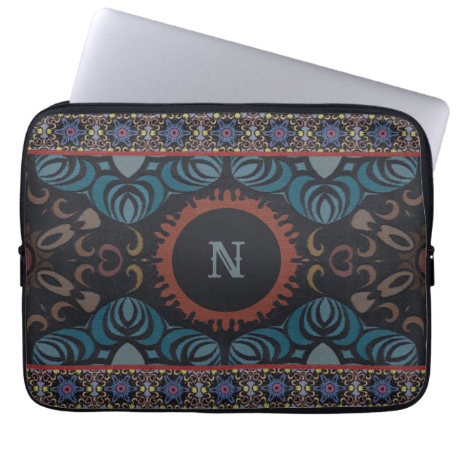 Tijdloze Elegantie Traditionele Stof Monogram Laptop Sleeve (Voorkant)