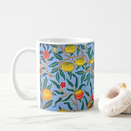 Tijdloze elegantie: William Morris's Four Fruits Koffiemok (Met donut)