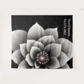 Tijdloze Elegantie: Zwarte & Zilveren Bloesem Brui Wandkleed (Voorkant (horizontaal))