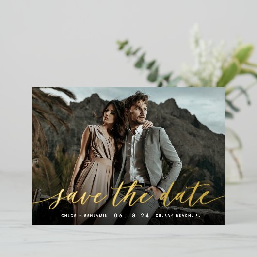 Tijdloze kalligrafie foto slaat de datum op folie uitnodiging (Staand Voorkant)