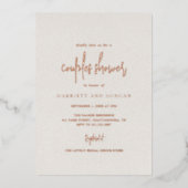 Tijdloze neutrale beige elegante bruiloft folie uitnodiging (Voorkant)
