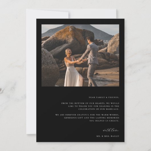 Tijdloze Vines Monogram Crest Trouwfoto Bedankkaart (Achterkant)