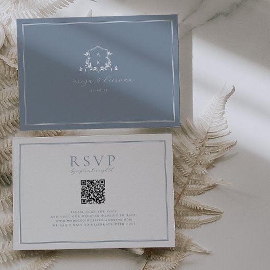 Tijdloze Wijnstokken Stoffig Blauw Crest QR Code RSVP Kaartje