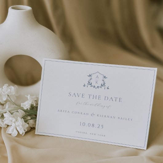 Tijdloze wijnstokken stoffige blauwe kuif monogram save the date