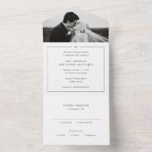 Tijdloze zwart-wit monogram moderne bruiloft all in one uitnodiging (Binnen)