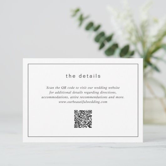 Tijdloze Zwart-Wit QR Code Moderne Trouwdag Informatiekaartje (Staand voorkant)
