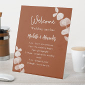 Tijdstip van het gebrande oranje eucalyptusprogram reclamebord met voetstuk (Insitu)