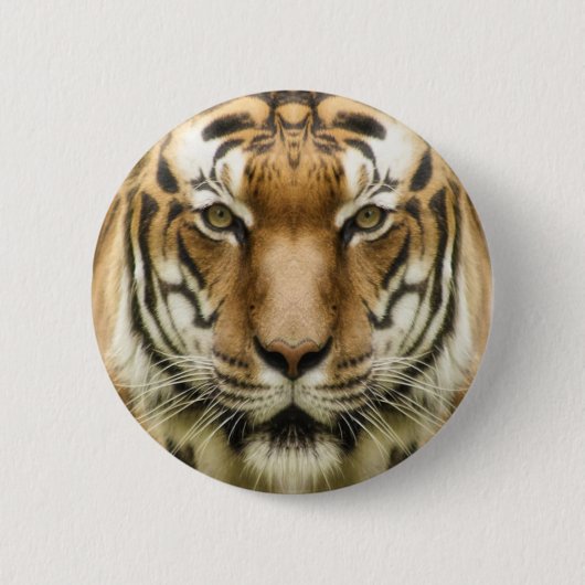 Tijger dichtknopen ronde button 5,7 cm (Voorkant)