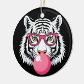 Tijger die een bril draagt en roze bubbelkauwgom b keramisch ornament (Links)