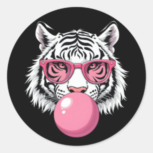 Tijger die een bril draagt en roze bubbelkauwgom b ronde sticker