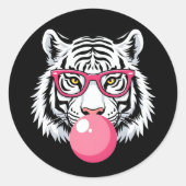 Tijger die een bril draagt en roze bubbelkauwgom b ronde sticker (Voorkant)