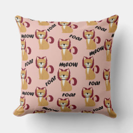 Tijger haar kat op perzik kussen