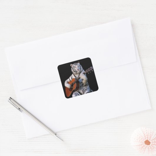 Tijger in het Donker – Minimale Sticker (Envelop)