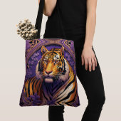 Tijger in het paarse tote bag (Dichtbij)
