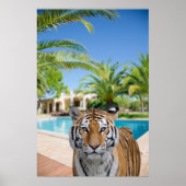 Tijger in luxe villa Dierenfotografie Poster (Voorkant)