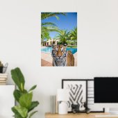 Tijger in luxe villa Dierenfotografie Poster (Thuiskantoor)