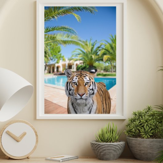 Tijger in luxe villa Dierenfotografie Poster