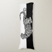 Tijger in zwart-wit lichaamskussen (Voorkant Verticaal)