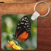 tijger langwerpvlinder op bloem sleutelhanger (Achterkant)