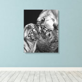 Tijger Liefde Foto op Canvas Wrap Afdruk (Insitu (Houten vloer))
