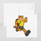 Tijger loopt met rugzak briefkaart (Voorkant / Achterkant)