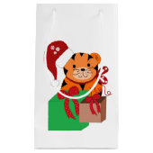 Tijger met een kerstmuts klein cadeauzakje (Voorkant)