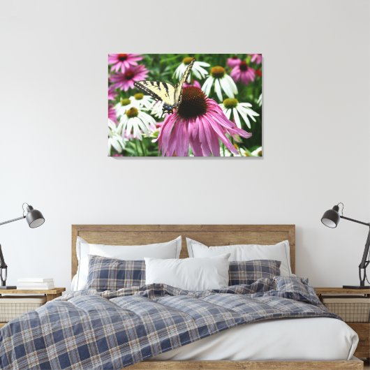 Tijger Swallowtail Vlinder Bloem Canvas Print (Insitu (Slaapkamer))