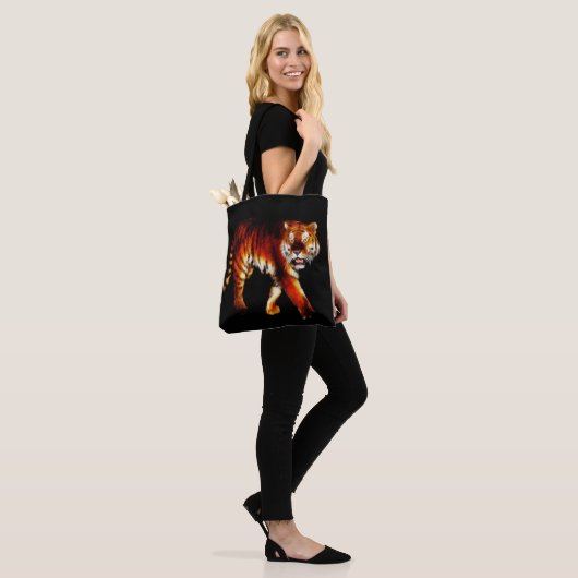 tijger tote bag (Op model)