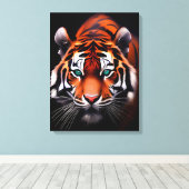 Tijgergezicht in een donkere close-up canvas afdruk (Insitu (Houten vloer))
