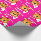 Tijgergezichtskunst en naam van vierde verjaardags cadeaupapier (Hoek)