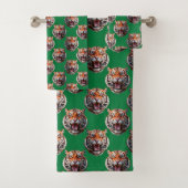 Tijgerkoppatroonontwerp Groen Bad Handdoek (Insitu)