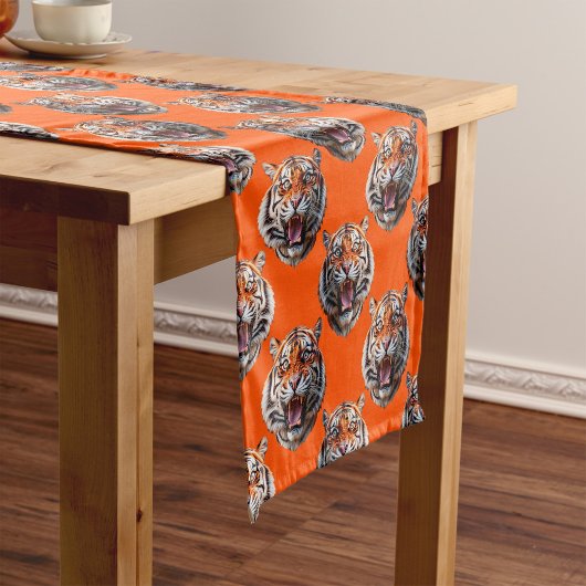 Tijgerkoppatroonontwerp Oranje Korte Tafelloper
