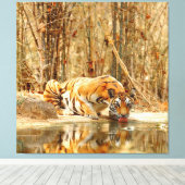 Tijgerreflectie Canvas Afdruk (Insitu (Houten vloer))