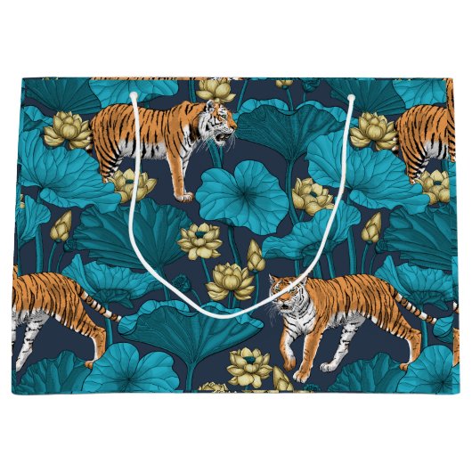 Tijgers in de gele lotusvijver groot cadeauzakje (Voorkant)