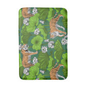 Tijgers in de witte lotusvijver badmat (Voorkant Verticaal)