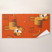 Tijgers, met de hand getrokken achtergrond. Kleurr Badhanddoek (Badhanddoek)