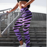 tijgerstripes — Metaal Leggings<br><div class="desc">Dit ontwerp kan worden gepersonaliseerd door de aanpassingsoptie te kiezen om tekst toe te voegen of andere veranderingen aan te brengen. Als dit product de optie heeft om het ontwerp naar een ander object over te brengen, moet u het ontwerp zo nodig aanpassen. Neem contact met me op colorflowcreations@gmail.com als...</div>