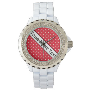 Tik in stijl:  rood gekleurd wit horloge