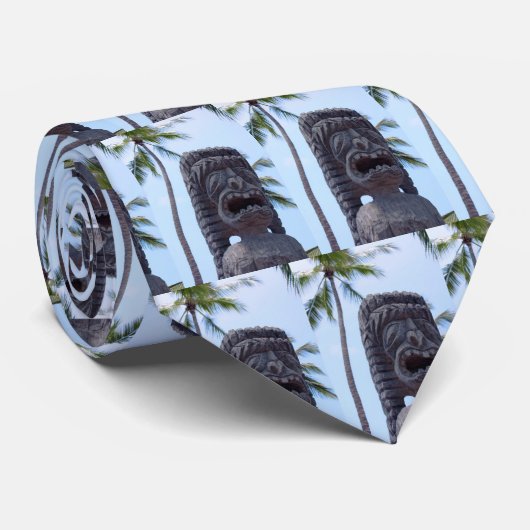 Tiki-standbeeld in Kona, Hawaii - Stropdas (Opgerold)