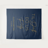 Til death do us party wedding navy gold backdrop  wandkleed (Voorkant (horizontaal))