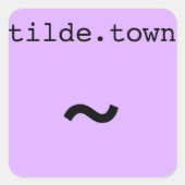 tilde.town kleine vierkante sticker (Voorkant)