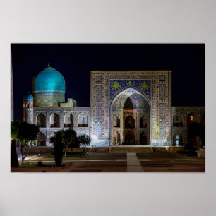 Tilya-Kori Madrasah in het Regisplein - Samarkand Poster