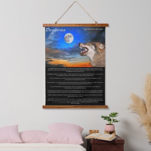 Timber wolf kijkt naar de maan Desiderata Hangend Wandkleed (Slaapkamer)