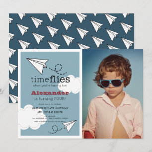 Time Flies Papieren Vliegtuig Blauwe Jongen Foto V Kaart