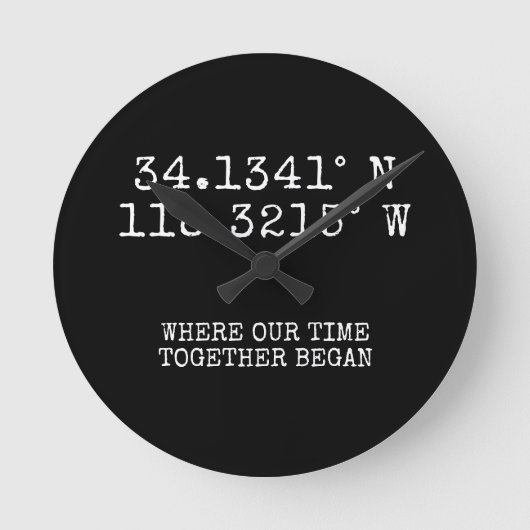 Time Spent Together GPS Coordinates Personalized Ronde Klok (Voorkant)