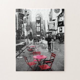 Times Square Black White Red Puzzle Legpuzzel